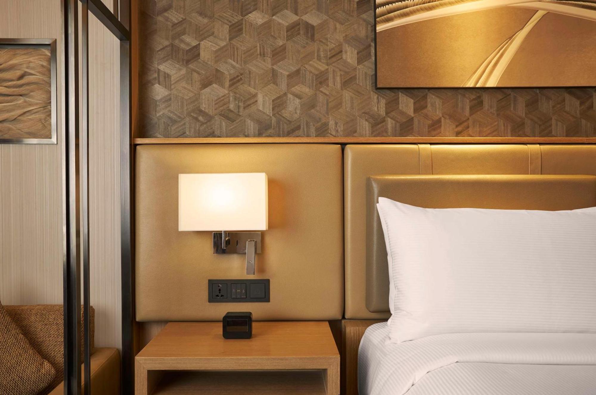 Hilton Manila Hotel Pasay